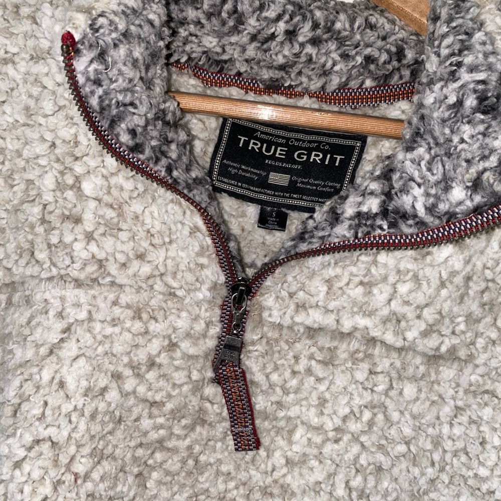True Grit Pullover Small - Picture 2 of 4
